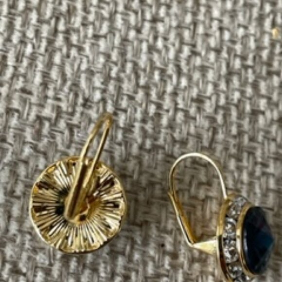 Pierced earrings-Large blue stones surrounded by clear sparkling rhinestones - Picture 6 of 6